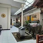 D Martin Malioboro Hotel Mitra Reddoorz